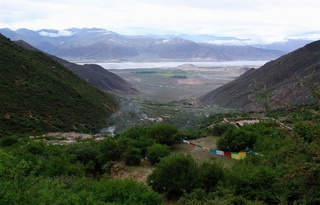 Trek from Ganden Monastery and Samye in Tibet