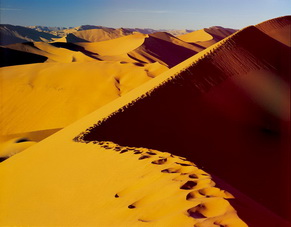Trek Badain Jaran Desert,Inner Mongolia