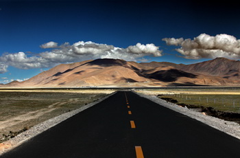 New Paved Road,New Tingri,Tibet