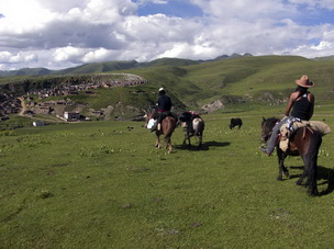Tibetan Horseback Riding in Kham,West Sichuan